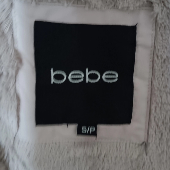 women's tan BeBe fur lined winter jacket size small. - Picture 3 of 3